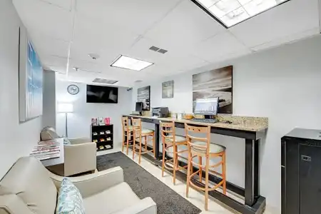 Carolinian Beach Resort by Vacasa - 341