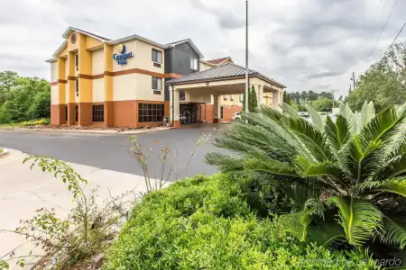 Quality Inn & Suites Montgomery East Carmichael Rd - 16