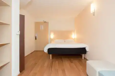 ibis Cannes Centre - 4