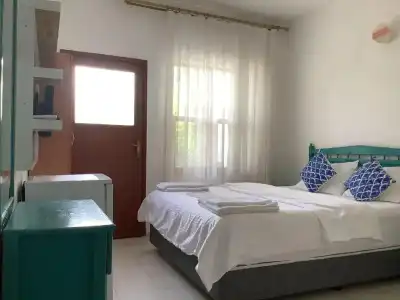 Sunset Boutique & Apartments - 15