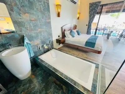 Absolute Beachfront Resort - 34