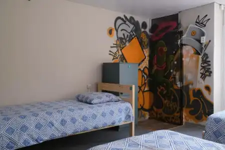 Wanderlust Riverside hostel - 4