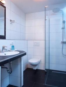 & Restaurant Burgschänke - 37