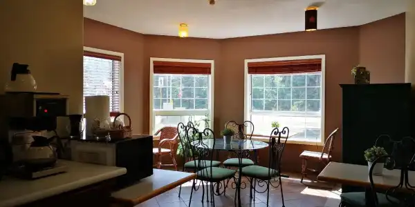 Mountain View Inn - 12