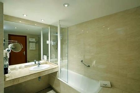 Sercotel Cornellà Barcelona - 47