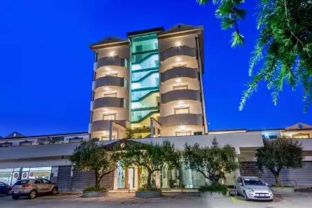 Arcom Palace - 0