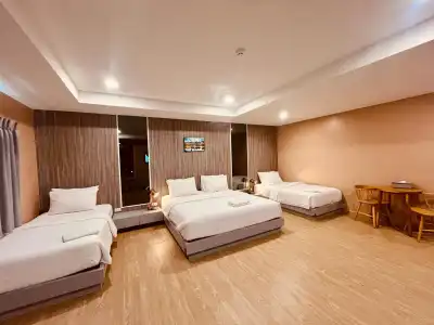 Usabai Riverside Boutique - 1