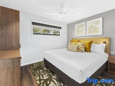 Ramada Resort Flynns Beach - 99