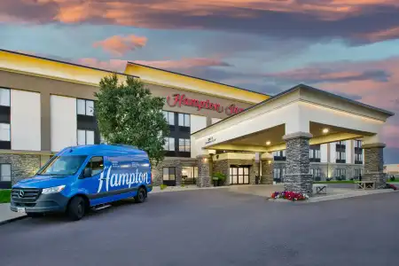 Hampton Inn Sioux Falls - 43