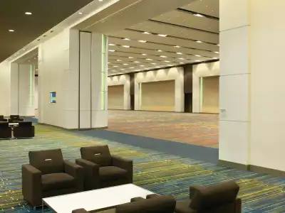 Doubletree by Hilton Cedar Rapids Convention Complex - 12
