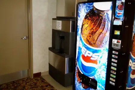 Super 8 by Wyndham Niagara Falls NY - 9