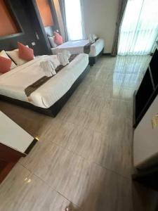 The Sea At Lanta - 49
