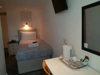 Atlantic Seafront Guest Accommodation - 24