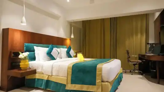 Club Emerald - 30