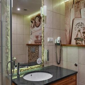 Boutique's Kwiska / Legnicka - 49