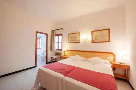 Hostal Sa Baronia - 34