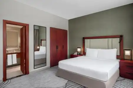 DoubleTree by Hilton - 53