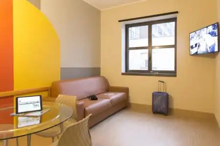 B&B - 4