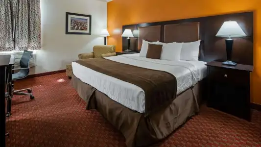 Baymont by Wyndham Lubbock - 5