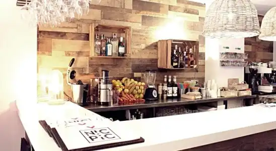 Picnic Dreams Boutique Hostel - 9