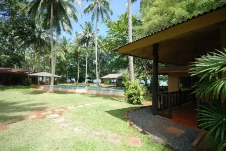 Melina's Beach Front Bungalow - 87