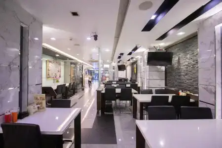 Gusto Pratunam - 13