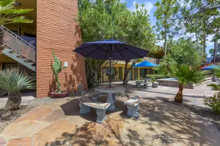 Royal Sun & Suites - 27