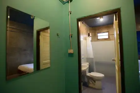 Seabox Khaolak Hostel - 19