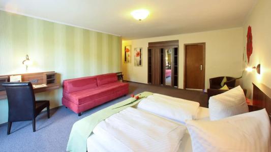 Mosel& Restaurant Zur Traube Gmbh - 44