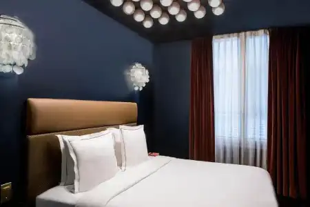 Hôtel du Rond-Point des Champs-Élysées - 73