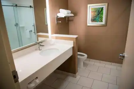 Fairfield Inn & Suites Cincinnati Uptown/University Area - 26