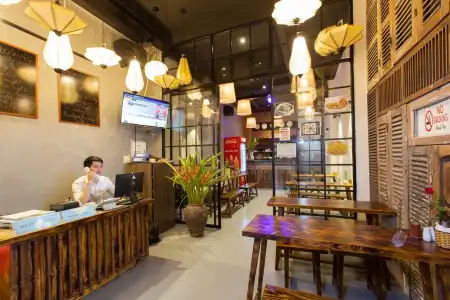 Luxury Backpackers - 17