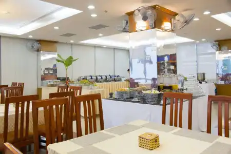 Holiday Central Nha Trang - 17