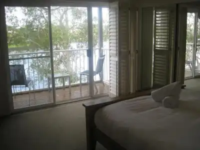 Noosa Entrance Waterfront Resort - 398