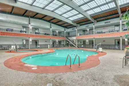 Quality Inn & Suites Green Bay Downtown - 16