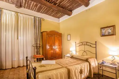 Alloggio dei Vassalli, In the Heart of the Historic Center - 102