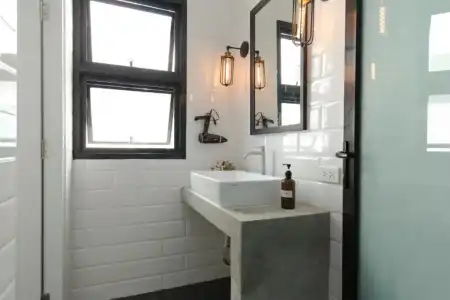Lamurr Sukhumvit41 (Hostel) - 44