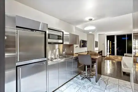 Beautiful Palms Place Suite - 573
