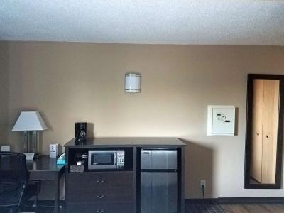 Americas Best Value Inn & Suites Bismarck - 26