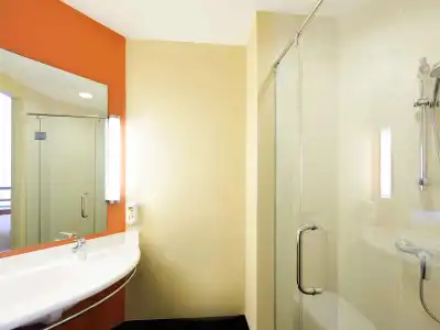 ibis Singapore Novena - 7