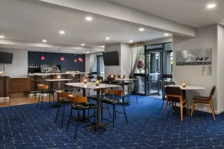 Courtyard by Marriott Anchorage Airport - 24