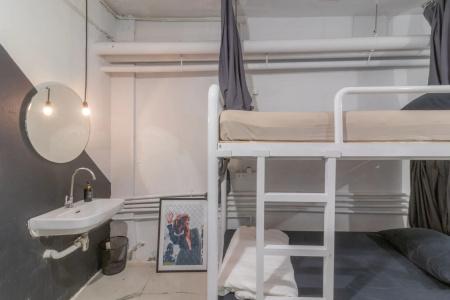 Beige Poshtels - 24