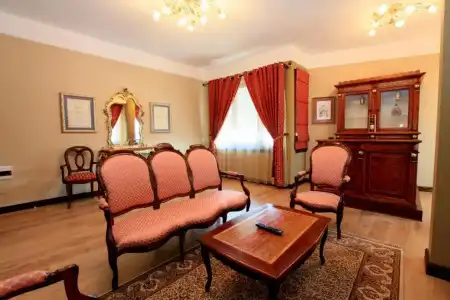 Victoria - 33