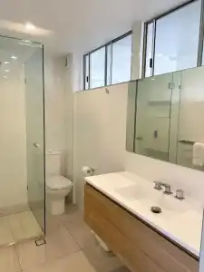 Noosa Parade Holiday Inn - 100