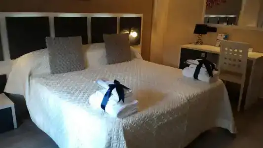 Albis Rooms Guest House - 80