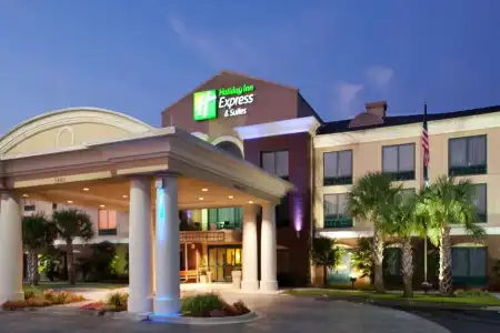 Holiday Inn Express & Suites Florence I-95 & I-20 Civic Ctr by IHG - 28