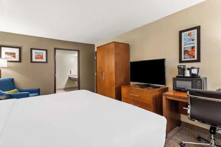 Comfort Inn & Suites Albuquerque Downtown - 58