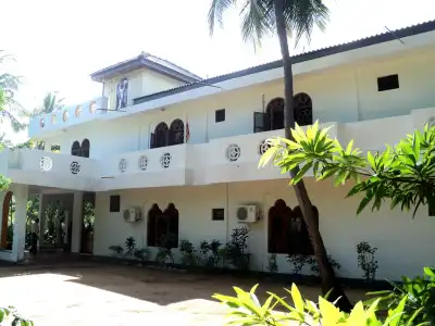 Shivas Beach Resort - 0