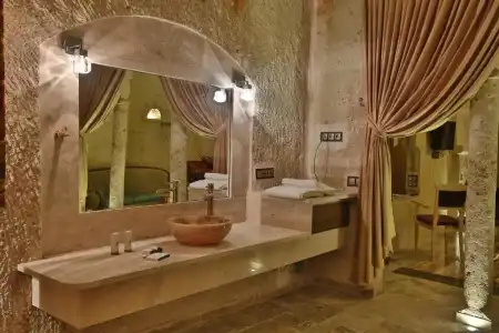Oread Cave Suites - 296