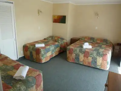 Monarch Motel - 54
